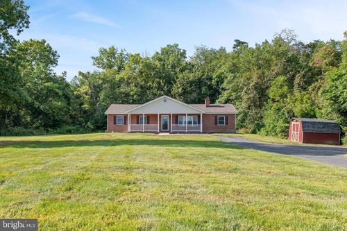 6075 Strasburg Rd, STRASBURG, VA, 22657-5143 | Card Image