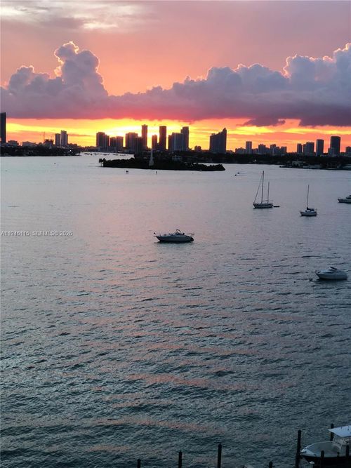 apt-824-1200 West Ave, Miami Beach, FL, 33139-4317 | Card Image