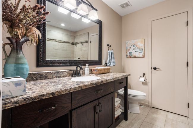 Upstairs Full Bath | Image 16