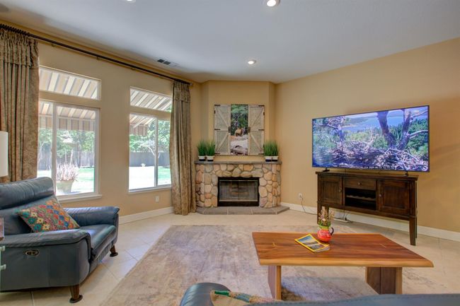 1073 Spring Meadow Drive, House other with 5 bedrooms, 3 bathrooms and null parking in Manteca CA | Image 28