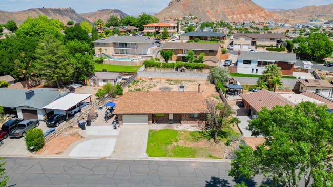 Aerial perspective of suburban area with mountains | Image 6