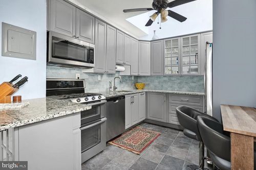 401-1669 Columbia Rd Nw, WASHINGTON, DC, 20009-3600 | Card Image