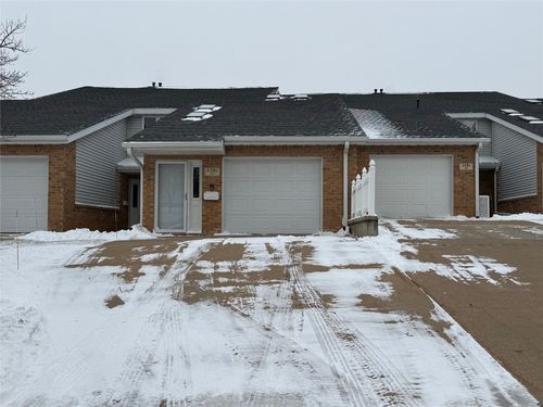 unit-55-2281 Pasadena Dr, DUBUQUE, IA, 52001-0858 | Card Image