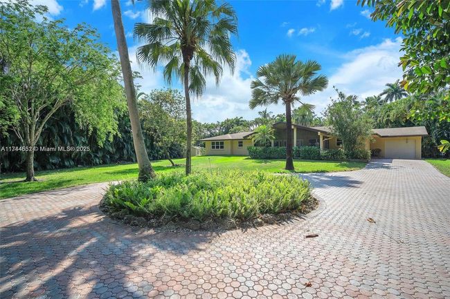 4851 Sw 106 Th Ave, House other with 3 bedrooms, 2 bathrooms and null parking in Davie FL | Image 11
