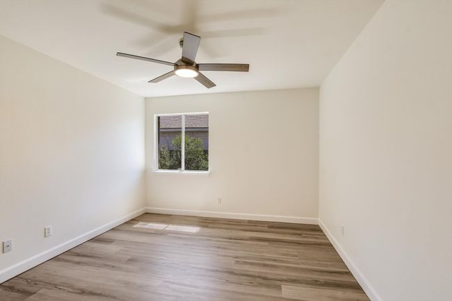 Another large secondary bedroom. | Image 19