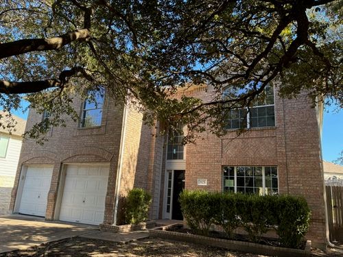 825 Barefoot Cv, Round Rock, TX, 78665-7903 | Card Image