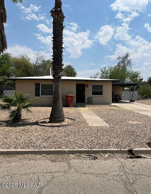 3302 E 25th St, Tucson, AZ, 85713-2311 | Card Image