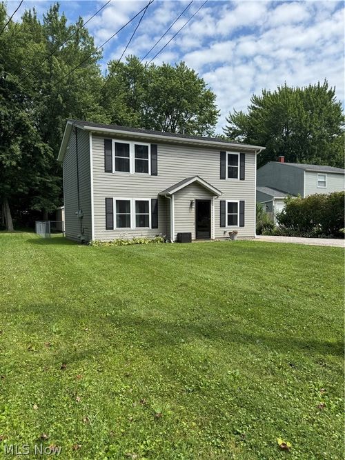 1127 Maple Ave, Madison, OH, 44057-1639 | Card Image