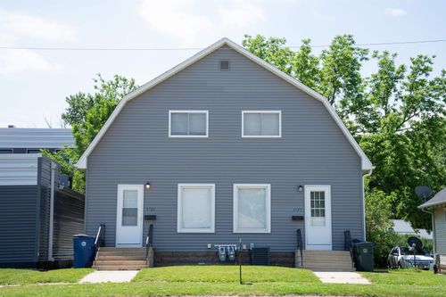 1721 & 1723 Falls Avenue, Waterloo, IA, 50701 | Card Image