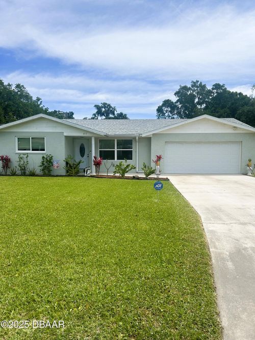 377 Dubs Dr, Daytona Beach, FL, 32117-4241 | Card Image