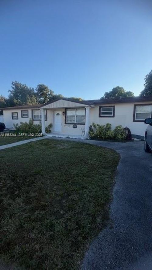 0-19731 Sw 116th Ave, Miami, FL, 33157-1044 | Card Image