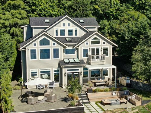 70 Island Blvd, Fox Island, WA, 98333-9704 | Card Image