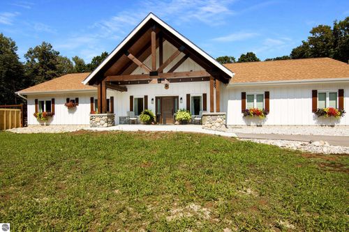 8986 Alden Mdws, Alden, MI, 49612-9578 | Card Image