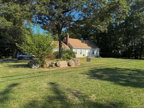 33 Echo Ave, Miller Place, NY, 11764-2108 | Card Image
