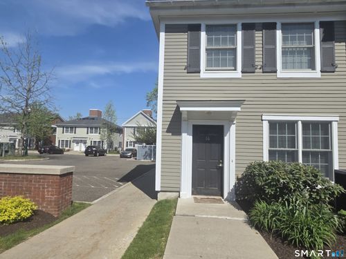 49 Fairgate Dr, Stamford, CT, 06902-4903 | Card Image
