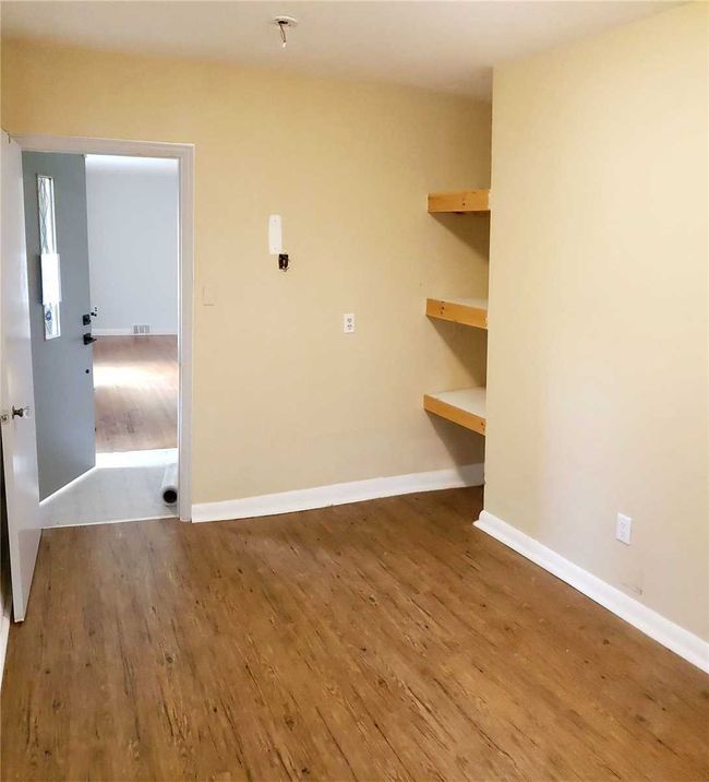 151 Cook St, House other with 2 bedrooms, 2 bathrooms and 3 parking in Barrie ON | Image 8
