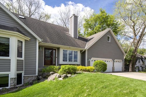 2-19065 Hiview Drive, Brookfield, WI, 53045 | Card Image