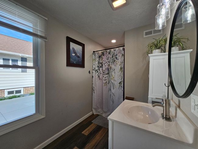 411 W Main St, House other with 4 bedrooms, 2 bathrooms and null parking in Pipestone MN | Image 16