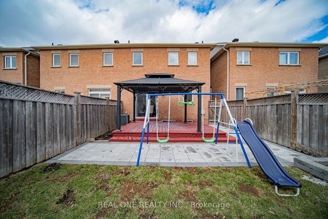 23 Rizal Ave, House attached with 4 bedrooms, 3 bathrooms and 2 parking in Markham ON | Image 38