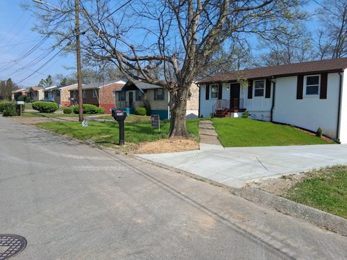 3318 Olsen Ln, Nashville, TN, 37218-3010 | Card Image