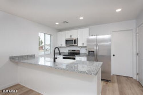 6616 S 22nd Pl, Phoenix, AZ, 85042-4611 | Card Image