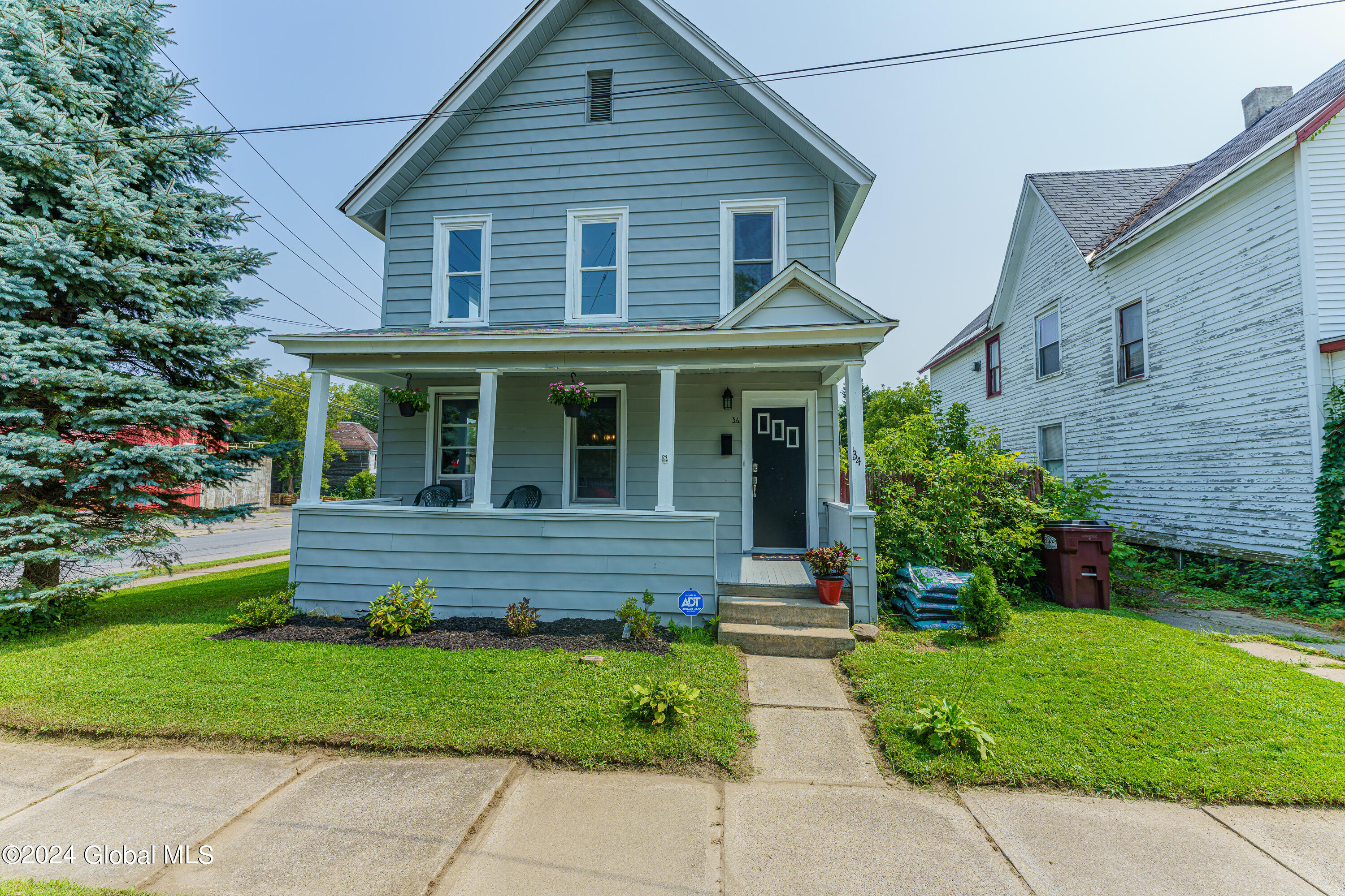 Willow St, Gloversville, NY 12078