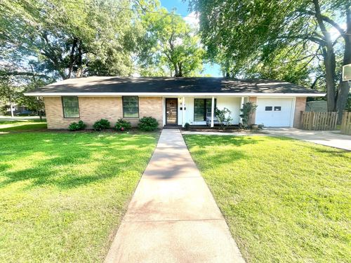 817 Washington St, Columbus, TX, 78934-2220 | Card Image