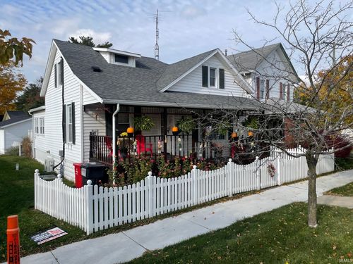 212 S Michigan St, La Paz, IN, 46537 | Card Image