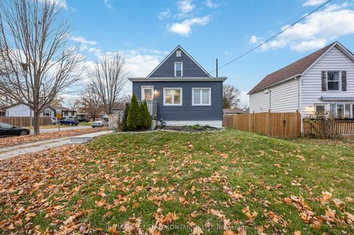 856 Devine St, Sarnia, ON, N7T1X5 | Card Image