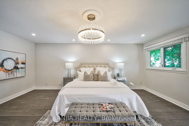 566 Rosebank Rd, House other with 5 bedrooms, 4 bathrooms and 4 parking in Pickering ON | Image 17