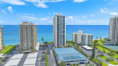 apt-305-5420 N Ocean Dr, Riviera Beach, FL, 33404-2527 | Card Image