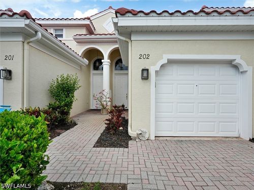 m202-895 Eastham Way, NAPLES, FL, 34104-5718 | Card Image