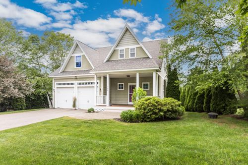 194 Spinney Road, Portsmouth, NH, 03801 | Card Image