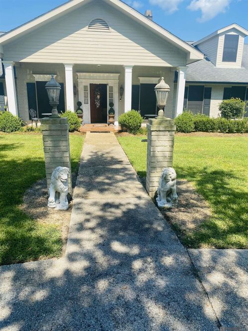 6151 Highway 1, Napoleonville, LA, 70390-2607 | Card Image