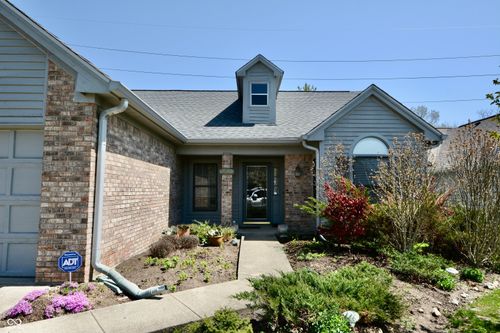 7749 Chesapeake Dr E, Indianapolis, IN, 46236-9500 | Card Image