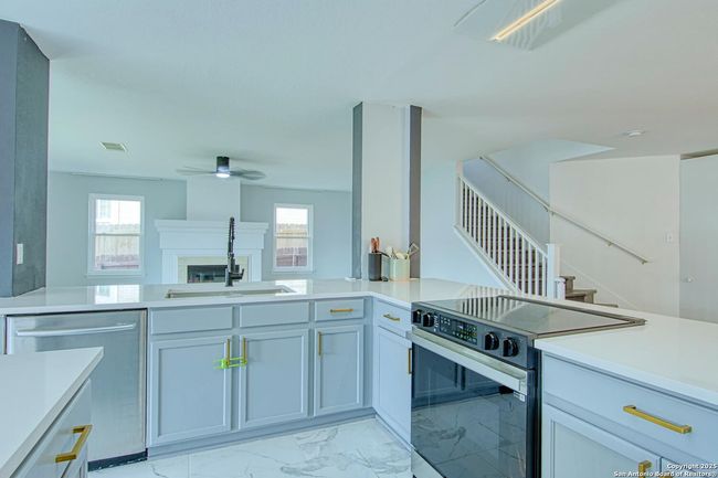 112 Springtree Holw, House other with 4 bedrooms, 3 bathrooms and null parking in Cibolo TX | Image 17