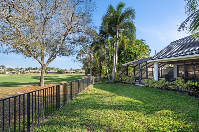 9445 E Fairway Ter, House other with 3 bedrooms, 3 bathrooms and null parking in West Palm Beach FL | Image 29