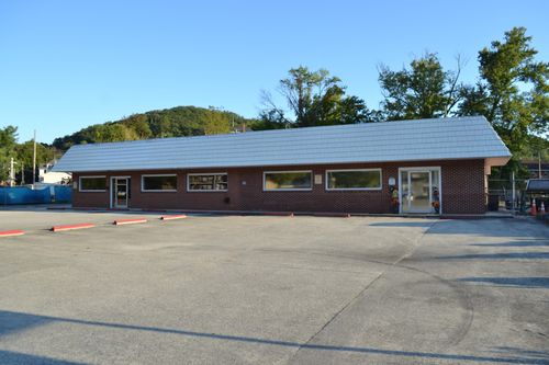 705 Main St, Oliver Springs, TN, 37840-1759 | Card Image