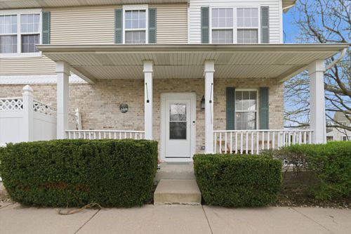 39 Freesia Dr, Romeoville, IL, 60446-4820 | Card Image