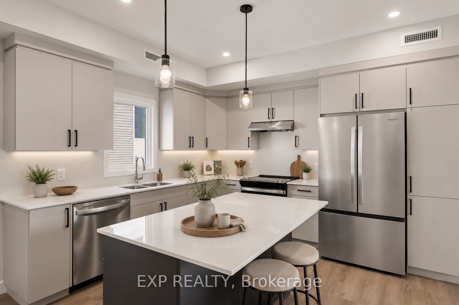 Residential Lease in Russell 5