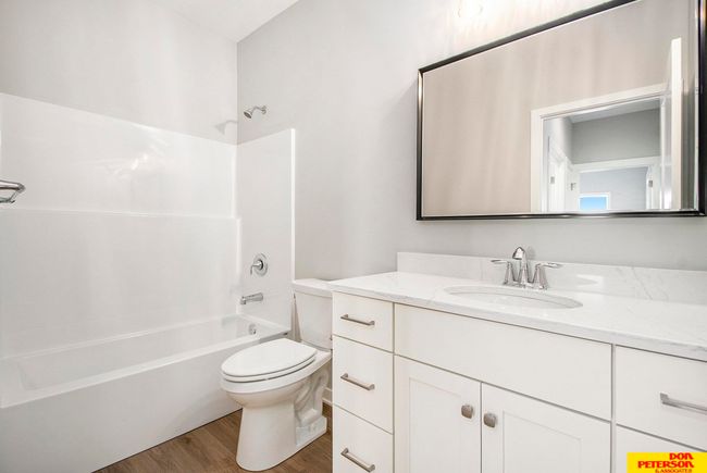 1020 Lauren Ln, House other with 3 bedrooms, 2 bathrooms and 3 parking in Fremont NE | Image 8