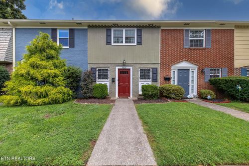 7019 Traditional Dr, Knoxville, TN, 37909-3024 | Card Image
