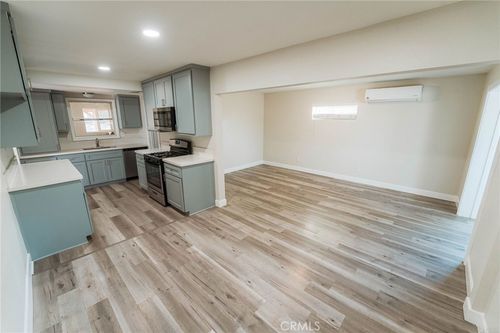 35372 Avenue E, Yucaipa, CA, 92399-4863 | Card Image