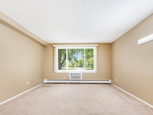 apt-118-1500 Robin Cir, Hoffman Estates, IL, 60169-1117 | Card Image