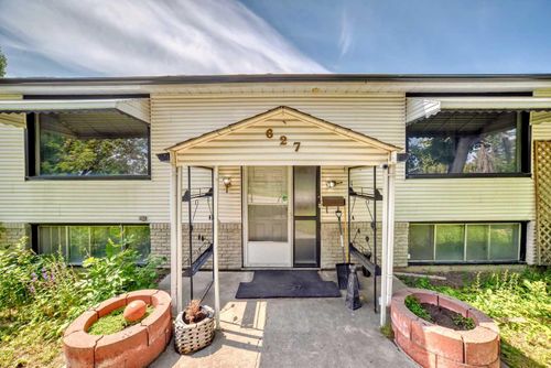 627 Fortalice Cres Se, Calgary, AB, T2A2C8 | Card Image