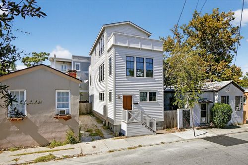 24 Line St, Charleston, SC, 29403-4819 | Card Image