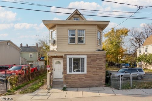 33 Lafayette St, Orange, NJ, 07050-1431 | Card Image