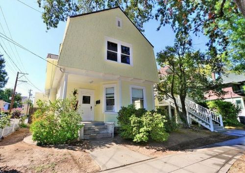 1214 23rd St, Sacramento, CA, 95816-6073 | Card Image