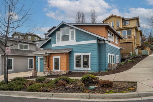 946 Stoneridge Ave, Ashland, OR, 97520-9163 | Card Image