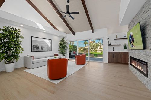 352 Forest Hills Dr, Rancho Mirage, CA, 92270-1455 | Card Image